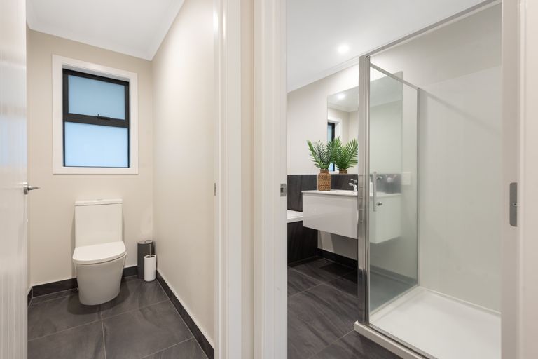 Photo of property in 2 Moira Close, Welcome Bay, Tauranga, 3175