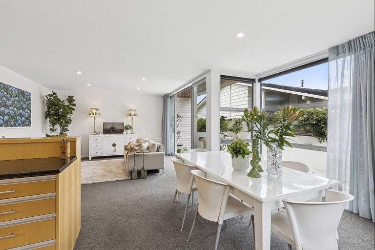 Photo of property in 32 Mantell Street, Seatoun, Wellington, 6022