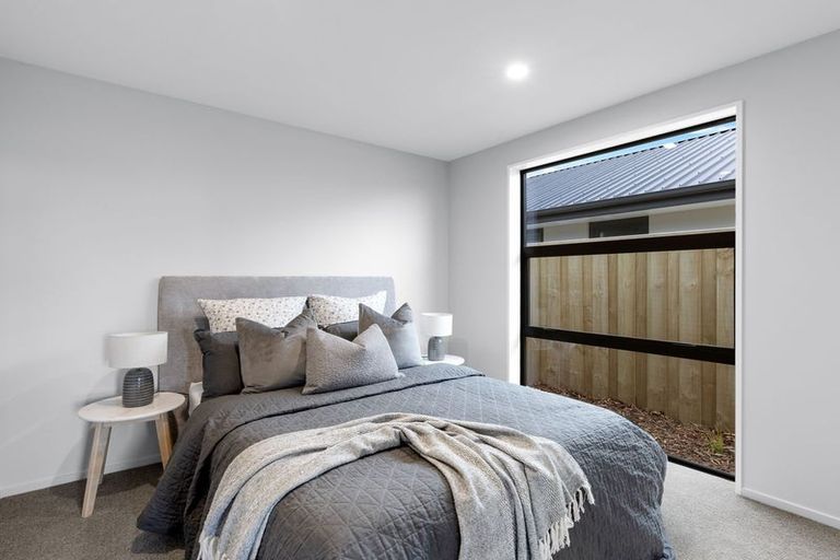 Photo of property in 17 Herridge Street, Woodend, 7691