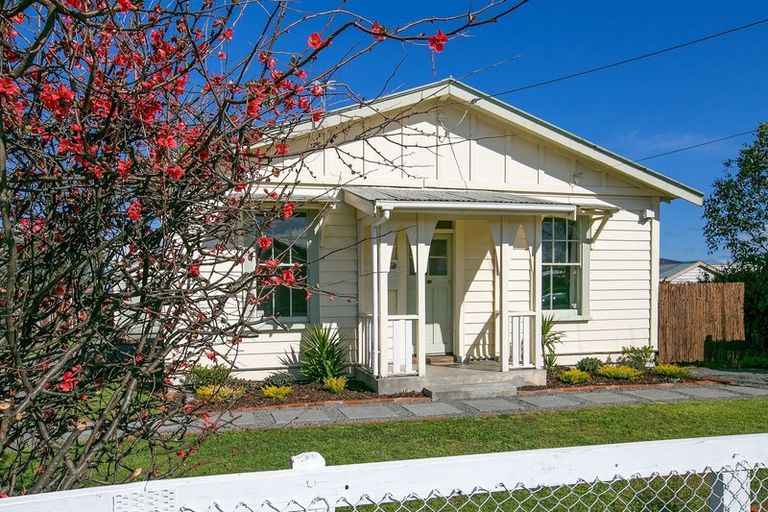 Photo of property in 49 Bentley Street, Masterton, 5810