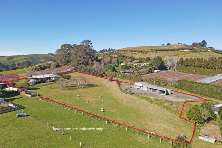 Photo of property in 662 Kaitemako Road, Welcome Bay, Tauranga, 3175