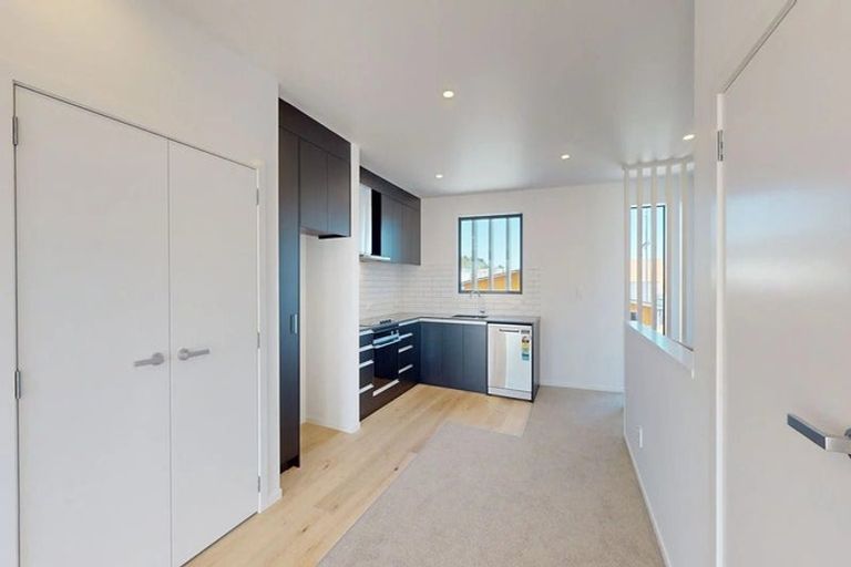 Photo of property in 25 Kamahi Place, Paraparaumu, 5032