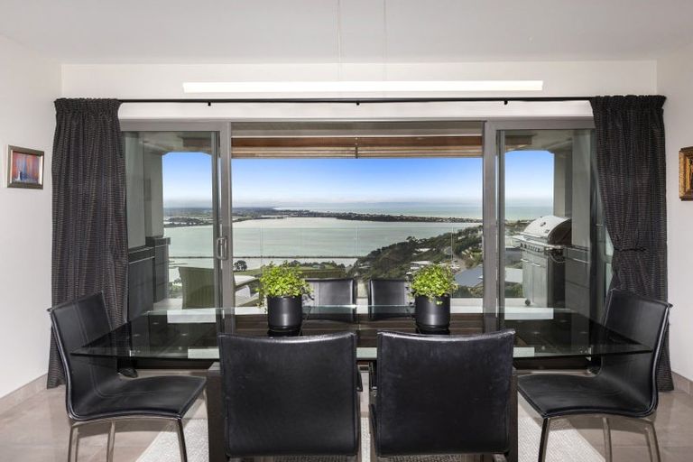 Photo of property in 5 Ophir Lane, Redcliffs, Christchurch, 8081