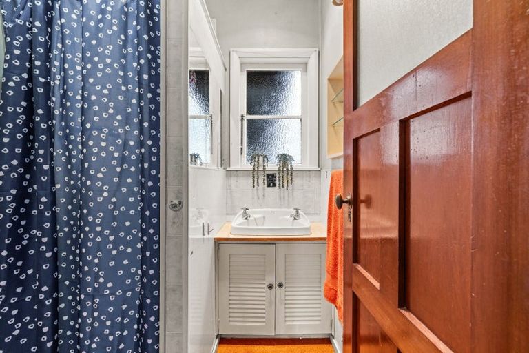 Photo of property in 82 Latham Street, Marewa, Napier, 4110