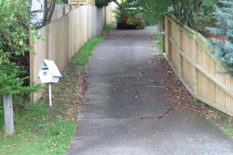 Photo of property in 17 Crystal Avenue, Glendene, Auckland, 0602