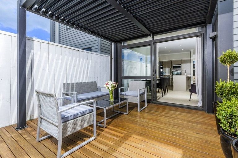 Photo of property in 11 Spotted Dove Road, Hobsonville, Auckland, 0616