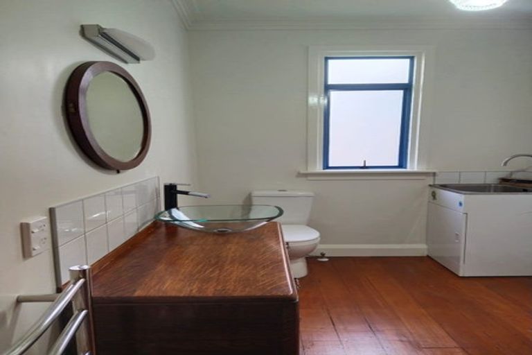 Photo of property in 10d Weymouth Street, New Plymouth, 4310