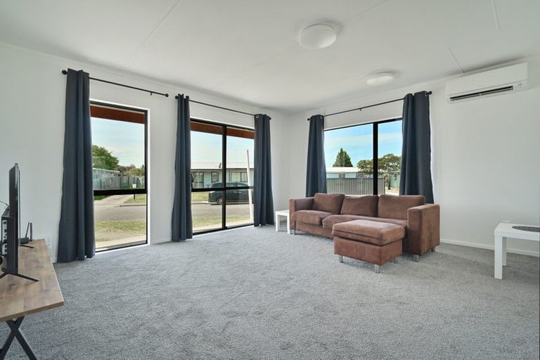 Photo of property in 3 Holmes Place, Flaxmere, Hastings, 4120