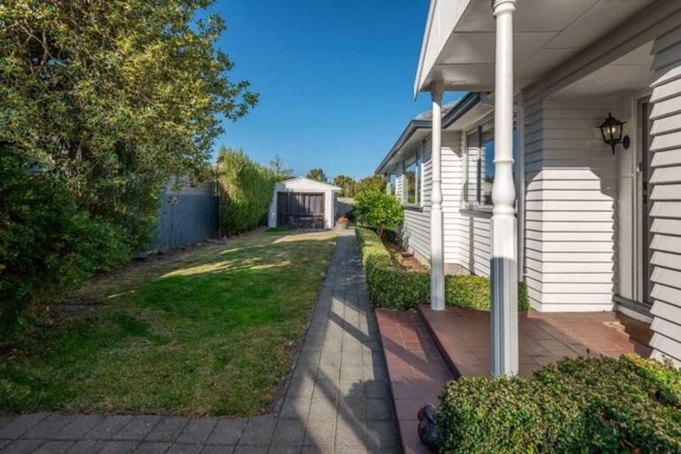 Photo of property in 42 Croziers Road, St Albans, Christchurch, 8052