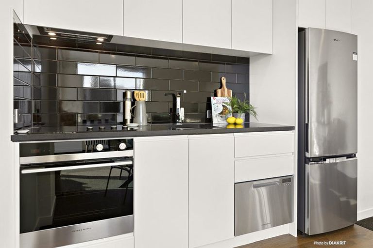 Photo of property in Alpha Apartments, 703/4u Elizabeth Street, Mount Victoria, Wellington, 6011