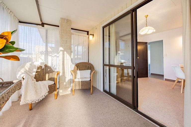 Photo of property in 2/6 King Street, Taradale, Napier, 4112