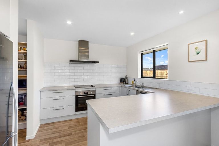 Photo of property in 194 Faringdon Boulevard, Rolleston, 7615