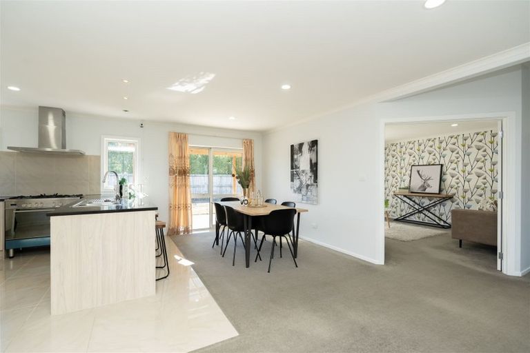 Photo of property in 210 Saint James Drive, Huntington, Hamilton, 3210