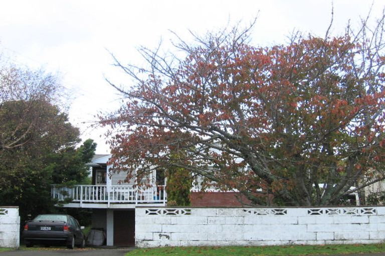 Photo of property in 6 Gray Avenue, Paraparaumu Beach, Paraparaumu, 5032