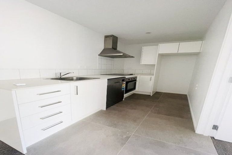 Photo of property in 105/28b Eileen Newey Place, Henderson, Auckland, 0612