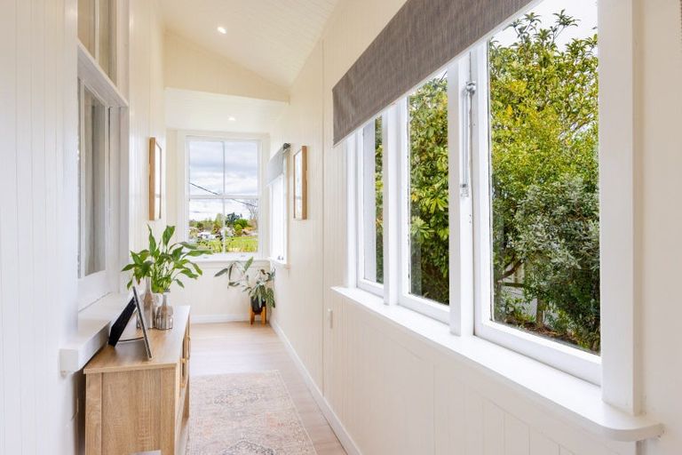 Photo of property in 16 Tamumu Road, Waipawa, 4210