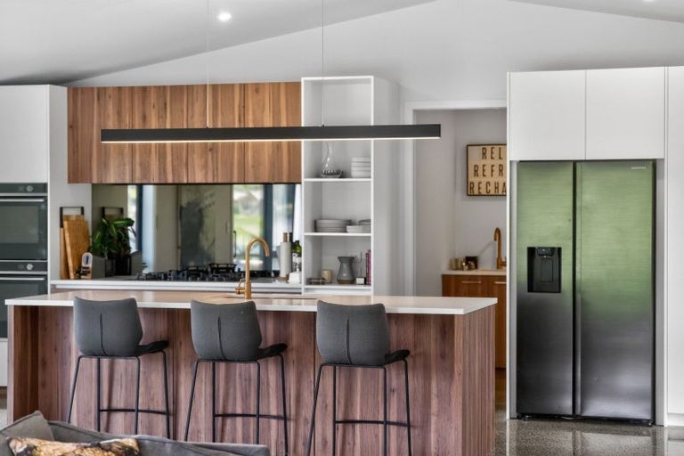 Photo of property in 10 Lakeview Lane, Mangawhai, 0573