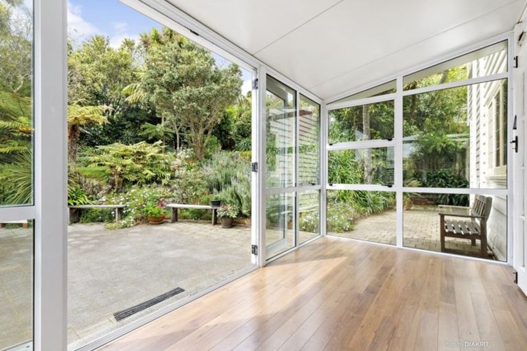 Photo of property in 3 Chisenhall Street, Karori, Wellington, 6012