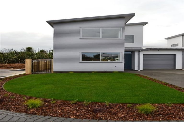 Photo of property in 15 Kakapo Lane, Redwood, 8051