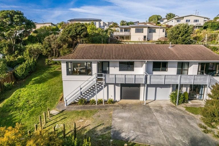 Photo of property in 49a Albatross Close, Whitby, Porirua, 5024