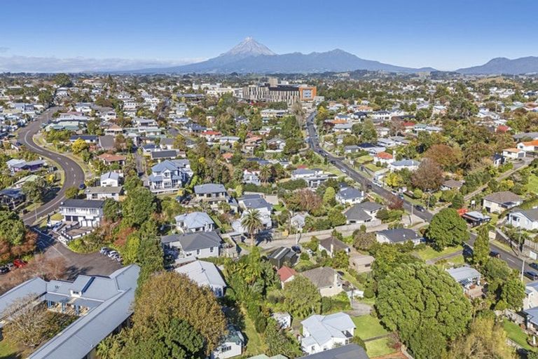 Photo of property in 27d Lorna Street, Lynmouth, New Plymouth, 4310
