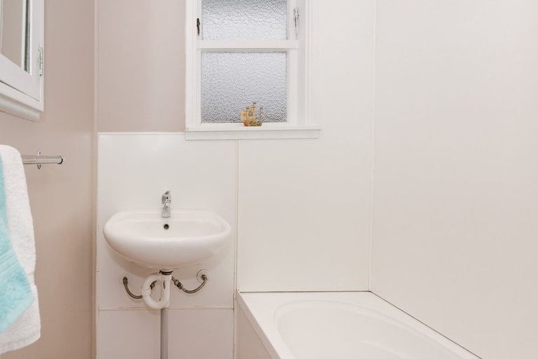 Photo of property in 45 Tweed Street, Roslyn, Palmerston North, 4414