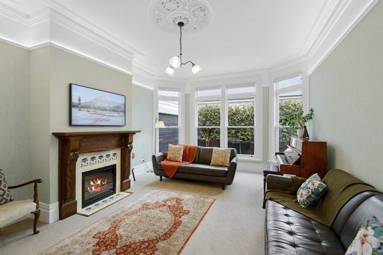 Photo of property in 75 Holly Road, St Albans, Christchurch, 8014