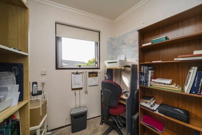 Photo of property in 8 Calder Place, Feilding, 4702