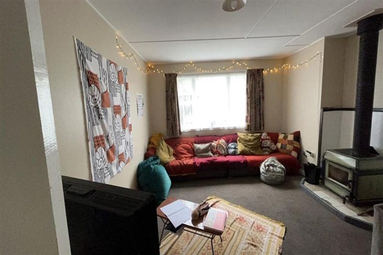 Photo of property in 82- 84 Queen Street, Westport, 7825