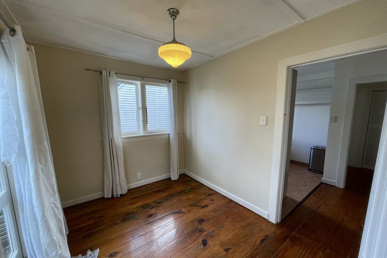 Photo of property in 1/173 Onewa Road, Birkenhead, Auckland, 0626