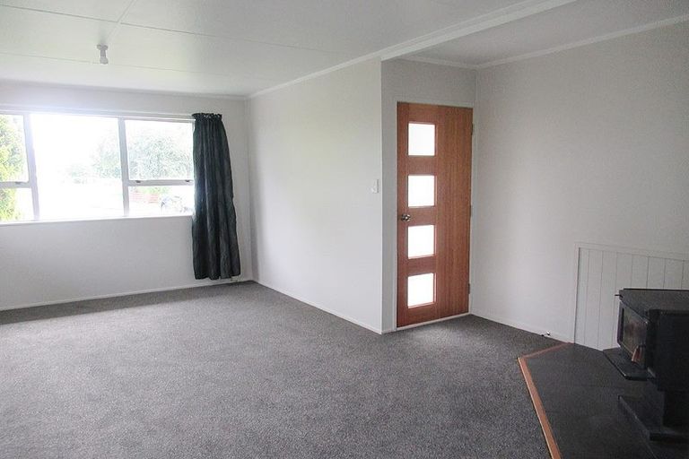 Photo of property in 27 Moore Crescent, Carterton, 5713