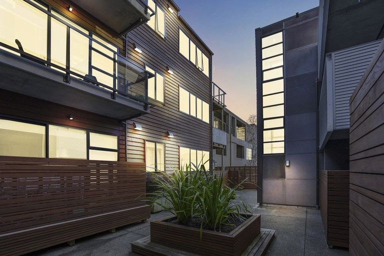 Photo of property in Detroit Apartments, 204/181u Tasman Street, Mount Cook, Wellington, 6021