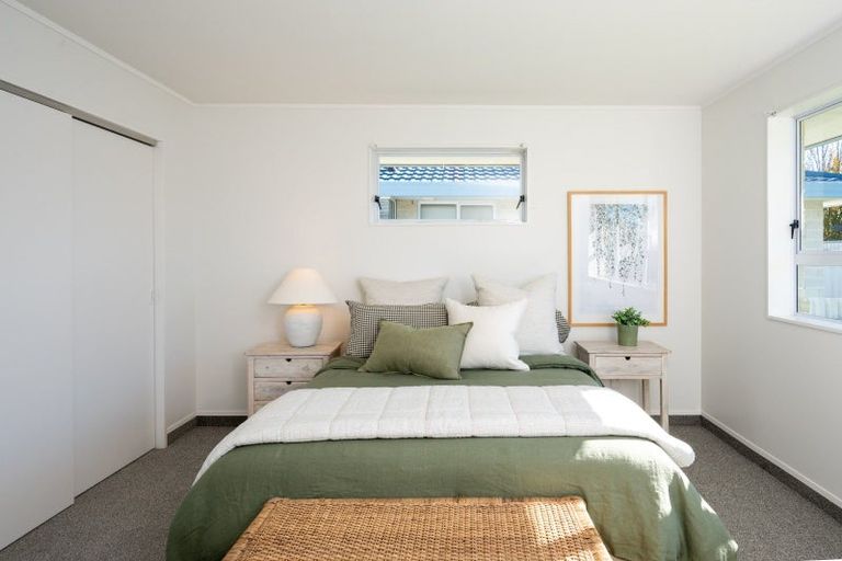 Photo of property in 2/432 Gloucester Street, Taradale, Napier, 4112
