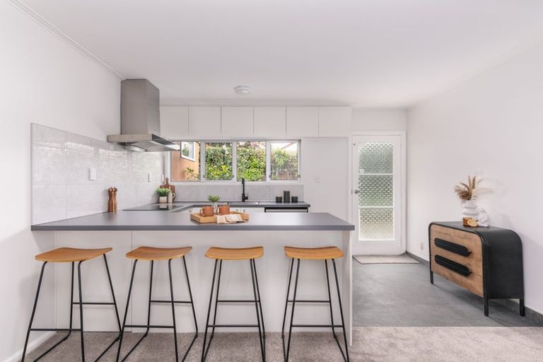 Photo of property in 17 Tudor Avenue, Ilam, Christchurch, 8041