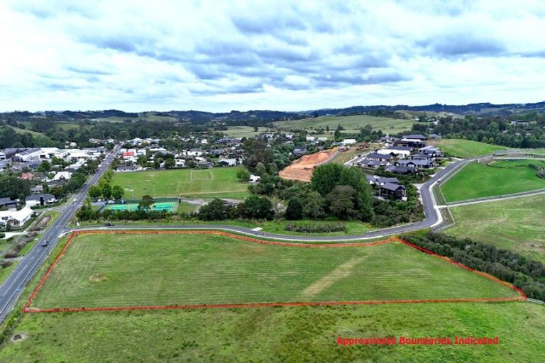 Photo of property in 2 Moya Drive, Matakana, 0985