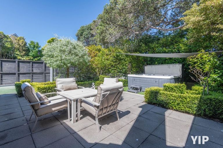 Photo of property in 17a Simla Crescent, Khandallah, Wellington, 6035