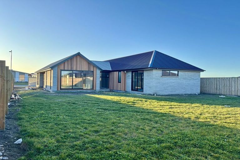 Photo of property in 16 Kite Street, Rolleston, 7614