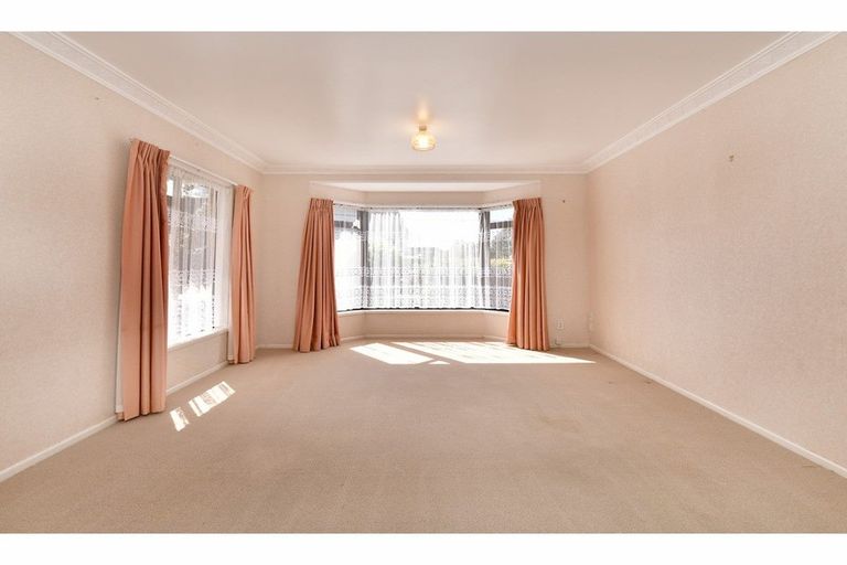 Photo of property in 8 Moenui Avenue, Orewa, 0931