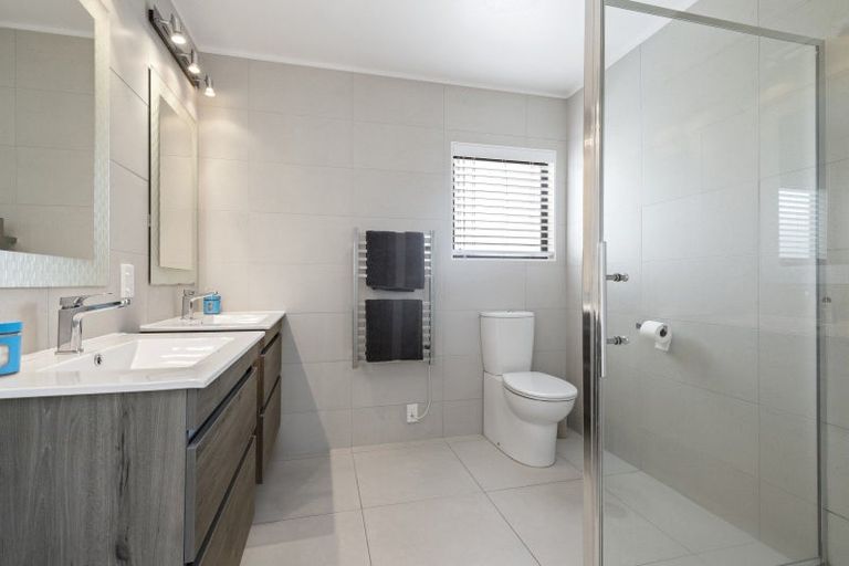 Photo of property in 9 Mark Williams Place, Clevedon, Papakura, 2582