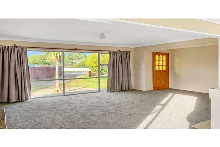 Photo of property in 21 Heather Street, Levin, 5510