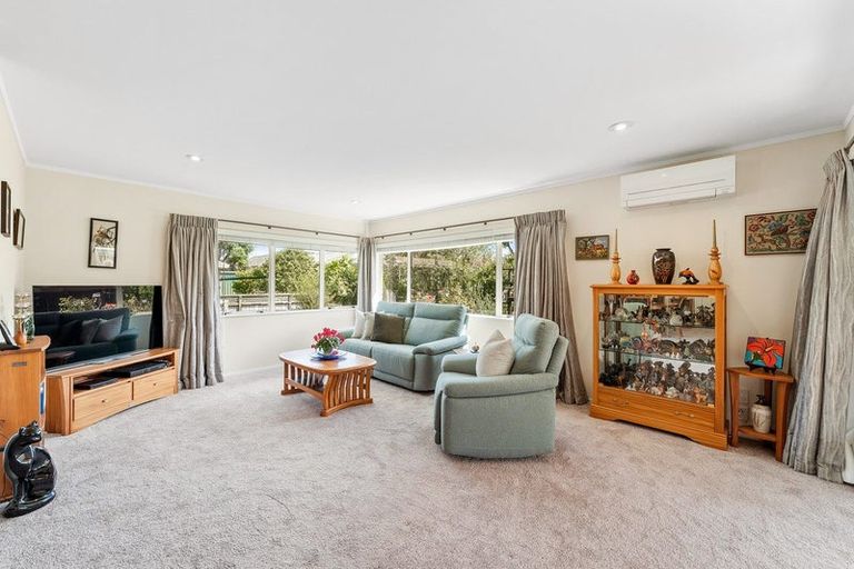 Photo of property in 39 Lakeside Drive, Orewa, 0931