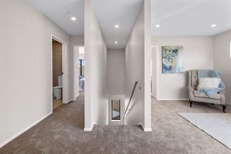 Photo of property in 50 Sandgate Avenue, Botany Downs, Auckland, 2010