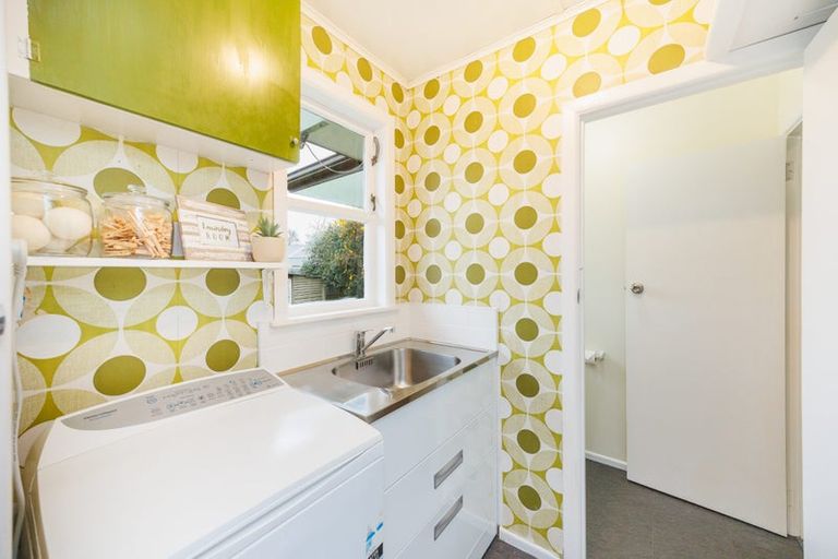 Photo of property in 8 Firth Place, Awapuni, Palmerston North, 4412