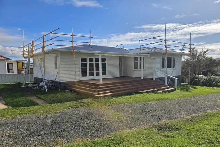 Photo of property in 1 Whimp Avenue, Onerahi, Whangarei, 0110