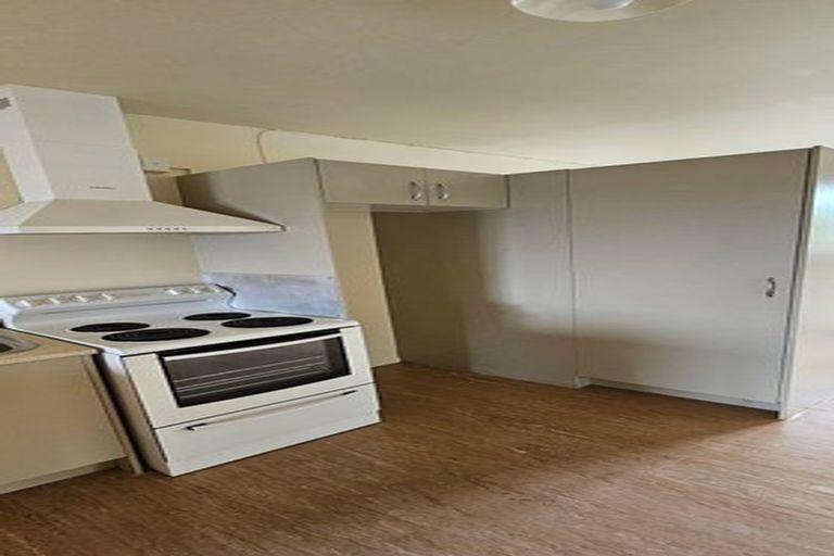 Photo of property in 16/242 Great North Road, Henderson, Auckland, 0612