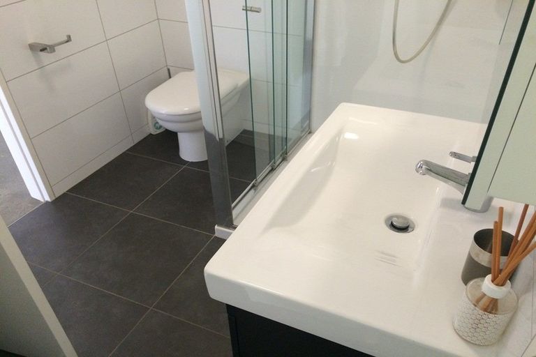 Photo of property in 25u1 Home Street, Mount Victoria, Wellington, 6011