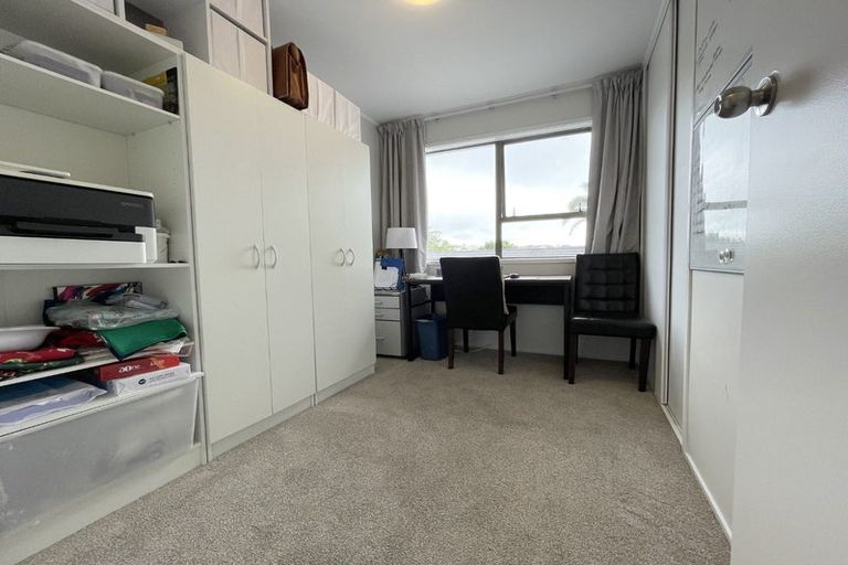 Photo of property in 1/3 Leith Way, Rothesay Bay, Auckland, 0630