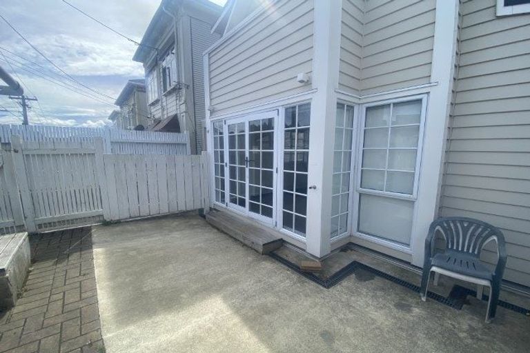 Photo of property in 97a Tasman Street, Mount Cook, Wellington, 6021