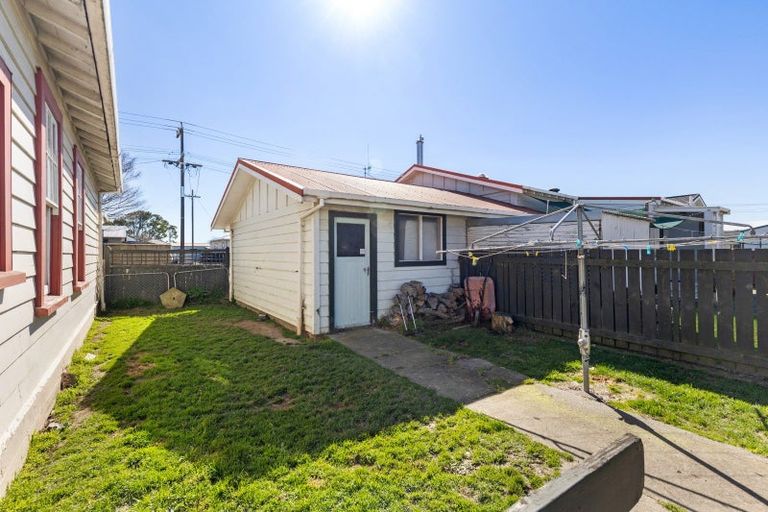 Photo of property in 15 Fairs Road, Milson, Palmerston North, 4414