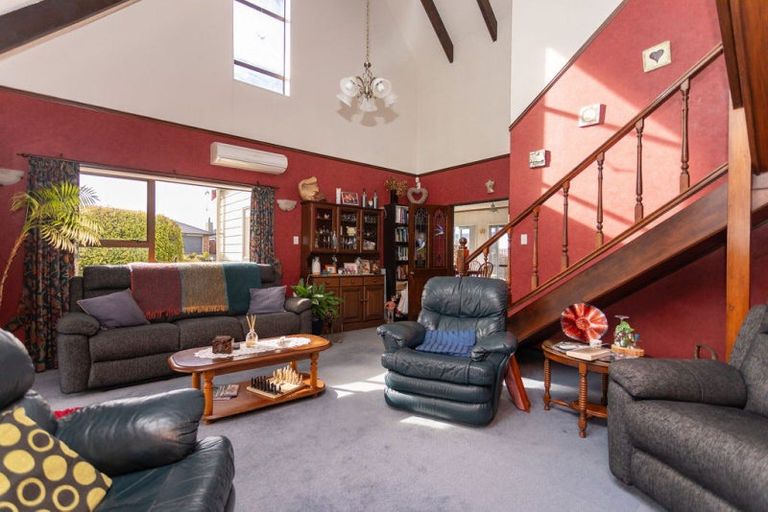 Photo of property in 10 Maclaurin Street, Dannevirke, 4930